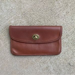 Coach Vintage Carmel Brown Leather Turn Lock Wallet